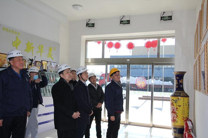 順威股份范總、謝總一行蒞臨青島中新華美交流洽談！