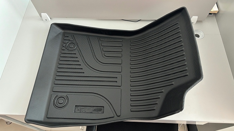 新能源汽車腳墊用TPE材料：環(huán)保、耐用與舒適的完美結(jié)合